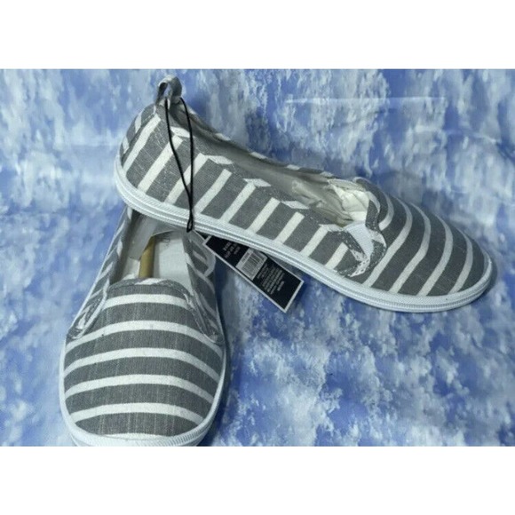 West Loop Women's Slip On Shoes Walking Shoes Size S 5/6 Memory Foam Grey White - Picture 3 of 6